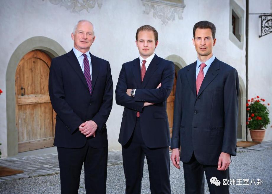 这一代亲王汉斯-亚当二世(土财主),王储(摄政)阿洛伊斯,第三代的