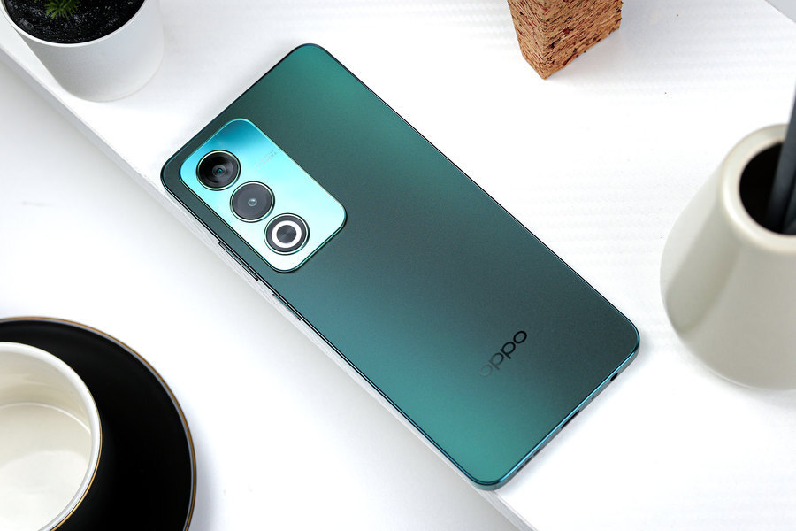 oppo a3 活力版评测:不仅更抗摔耐用还有更大内存组合