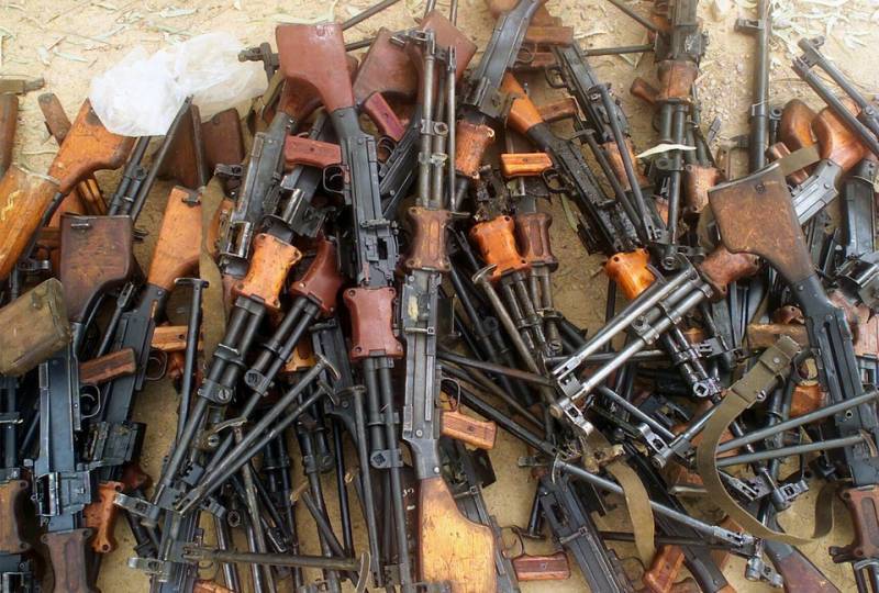 机枪:步兵班的核心武器一个多世纪以来,机枪一直是步兵(摩托化步兵)班