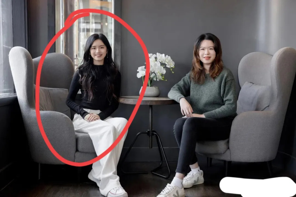 张雪峰直播间迎来美女学霸,主动曝光老爸是银行行长,笑不活了_腾讯