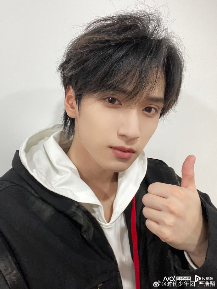 时代少年团严浩翔被传和女主播打游戏?公司辟谣