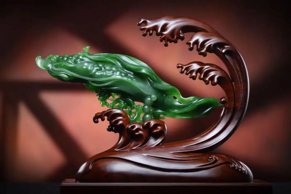 镇平玉雕在上海"玉龙奖"珠宝玉器展活动中再获佳绩