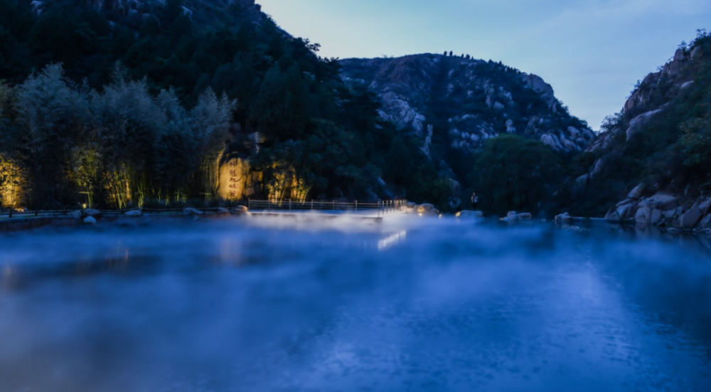 泰山九女峰梦幻点亮,天地相映,沉浸式演艺开启_腾讯新闻