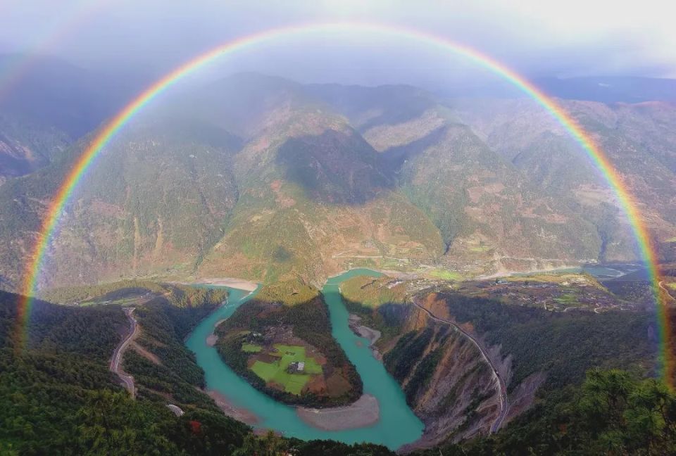 关注| 美在贡山 2024贡山县怒族"仙女节"来啦!_腾讯新闻