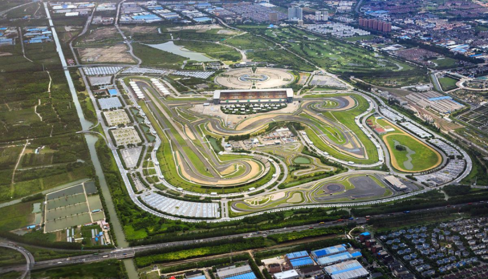 到90年代末,在家门口看一场f1大奖赛,已是不少赛车从业者和车迷的梦想