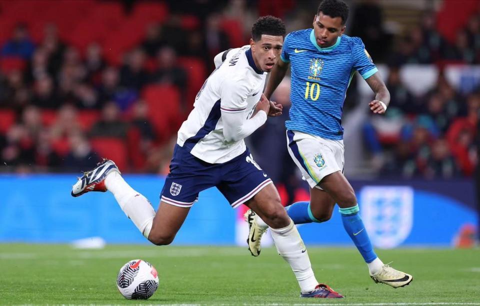 差一点两连败,英格兰队的豪华阵容咋不起作用了?_腾讯新闻