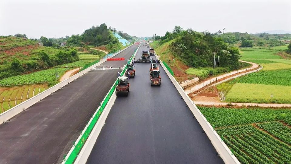 雄郑高速公路图片