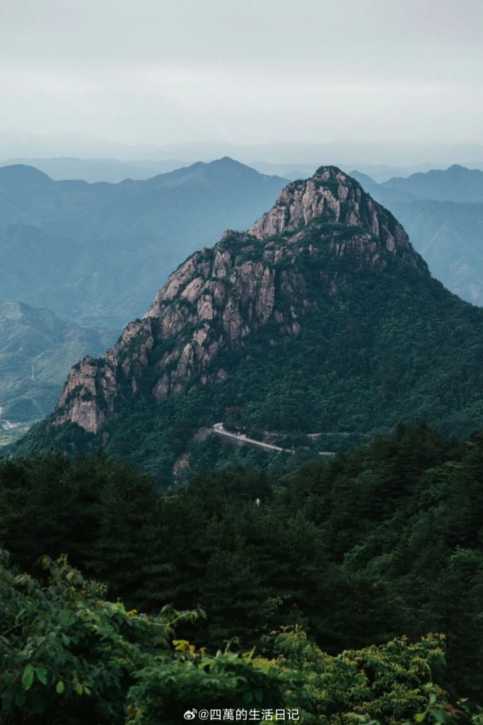 连绵起伏的远山图片图片