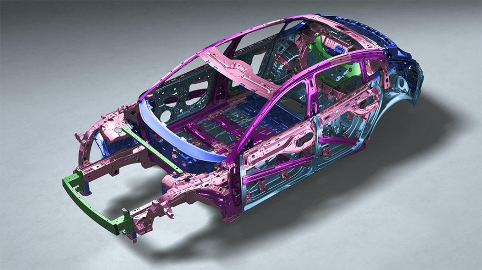 哪吒汽车向大连理工大学赠送哪吒s白车身