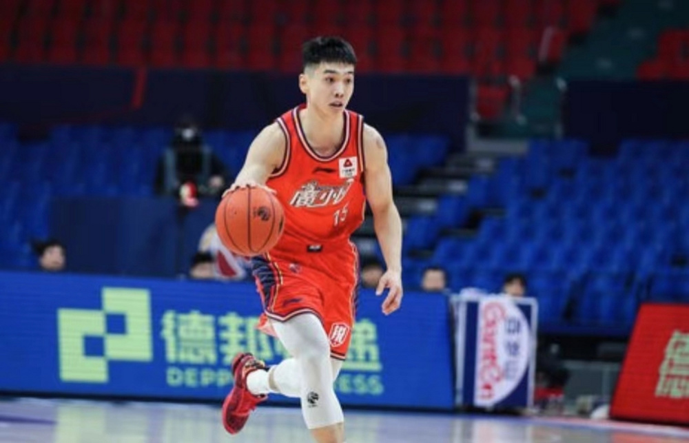 场均6分入选国青队,26场比赛得0分却混了三年,cba硬核关系户