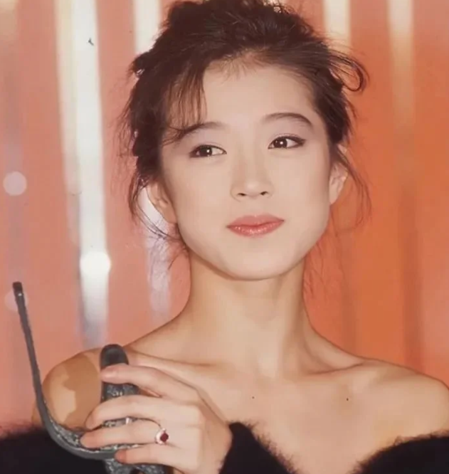 你还记得第一次听中森明菜是什么时候吗?