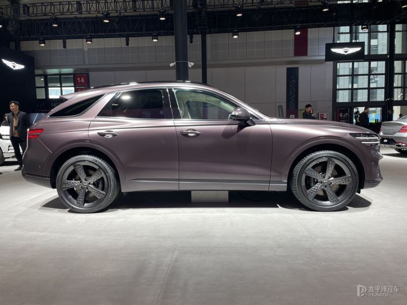 捷尼赛思gv70燃油版将于5月22日上市预售338万起