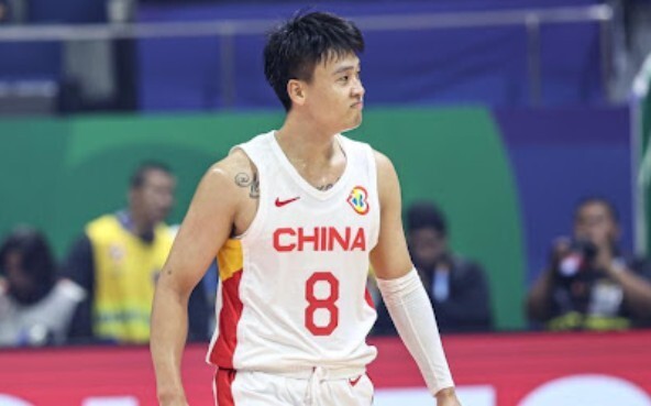 世界杯的表现如何赵睿及格吧男篮应该多去欧洲拉练