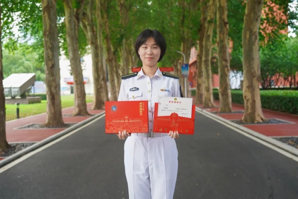 海军工程大学首封录取通知书!已送达!
