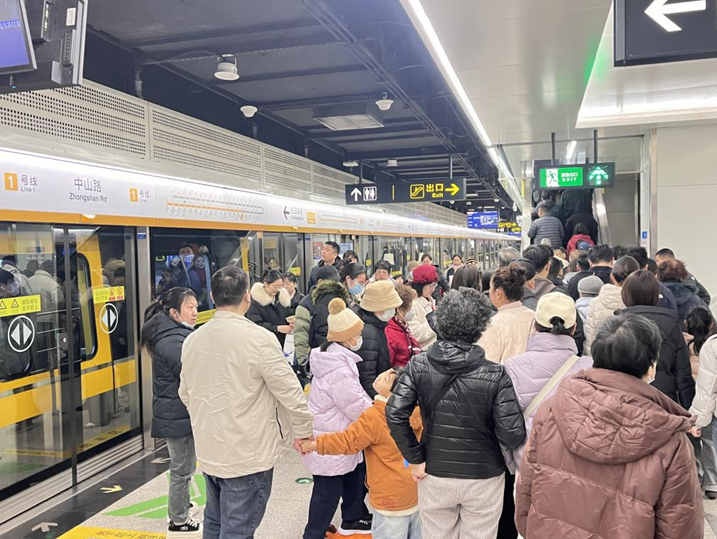 842.33万人次！青岛地铁春节假期客运量创纪录_腾讯新闻