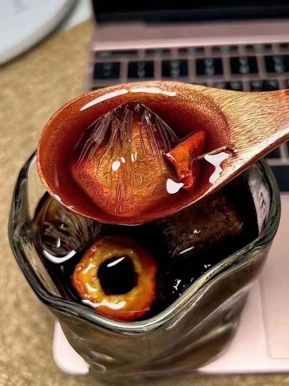 冲好后再往里怼冰块,喝冰的,简直不要太爽!