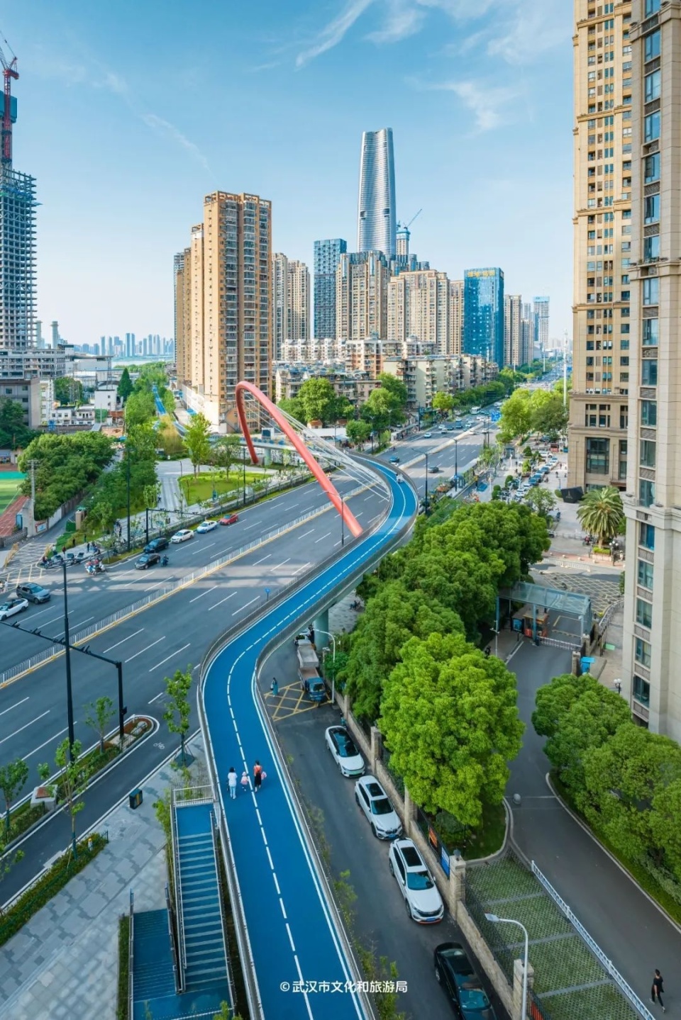 武汉首条空中骑行道,就在江边,风景绝了!