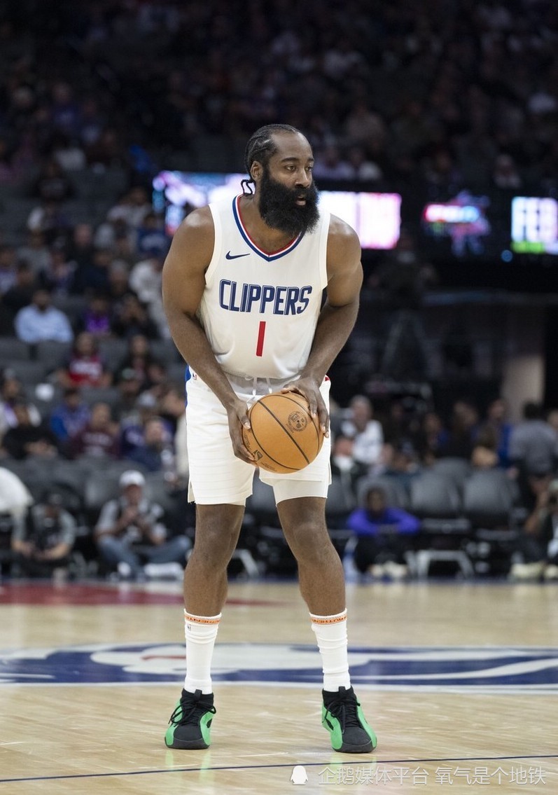 祖巴茨能变强全靠哈登!_腾讯新闻