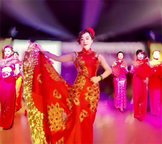 人物专访/音乐人亓婕用草原风情传递歌者艺术人生(图3)