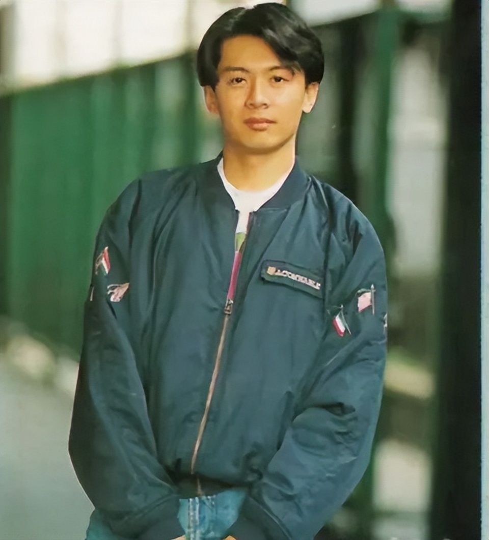 何宝生:从"一代男神"到"皈依佛门",他放弃近300亿家产,究竟经历了什么