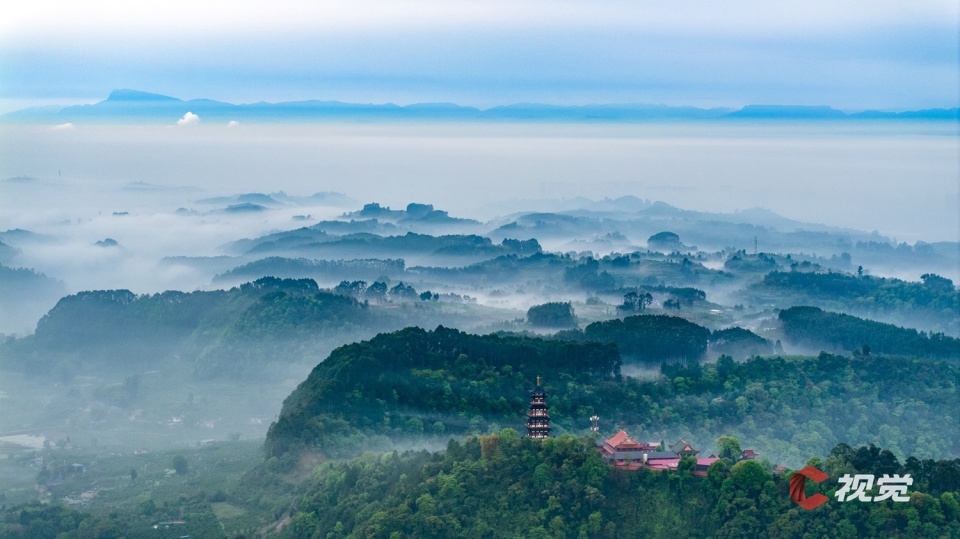 c视觉·航拍四川(77)|水墨山峦 雨后彭祖山"丹青感"十足_腾讯新闻