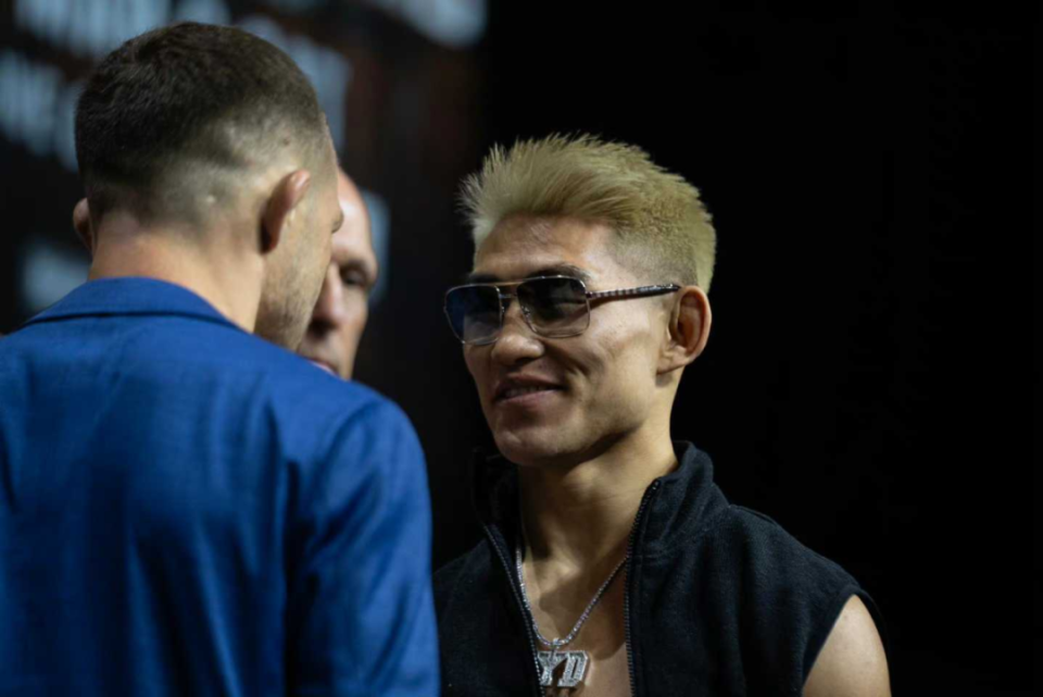 2017年11月ufc上海站首秀,随后在这六年间,宋亚东总共打了13场比赛,10