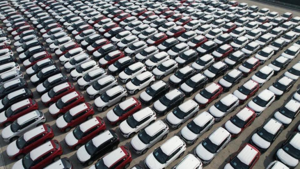 2023年中国汽车销量创新高，利润却创近五年新低，钱去哪了？