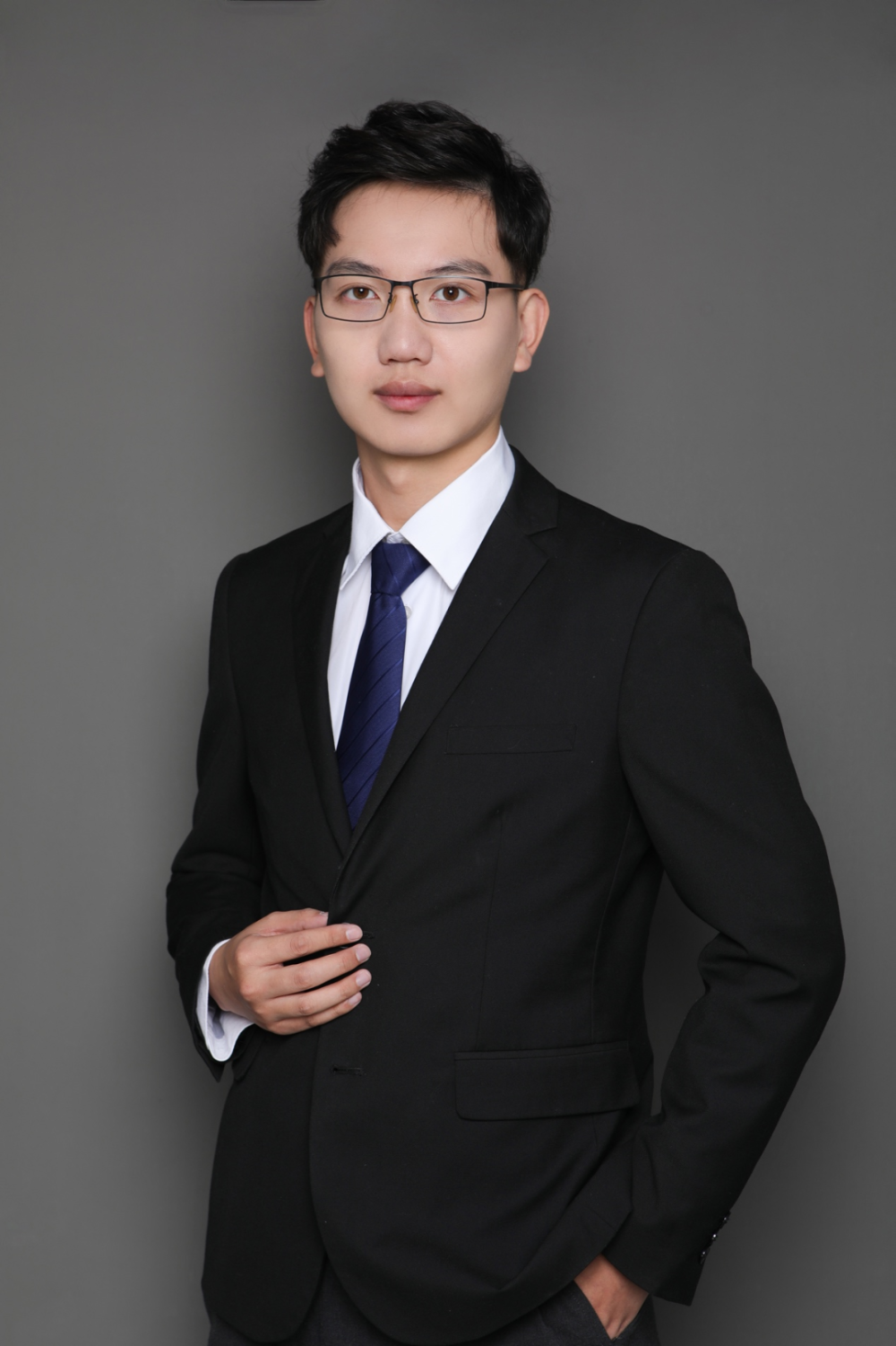 徐源辰■ 京都律师事务所实习生徐源辰,北京市京都律师事务所实习生