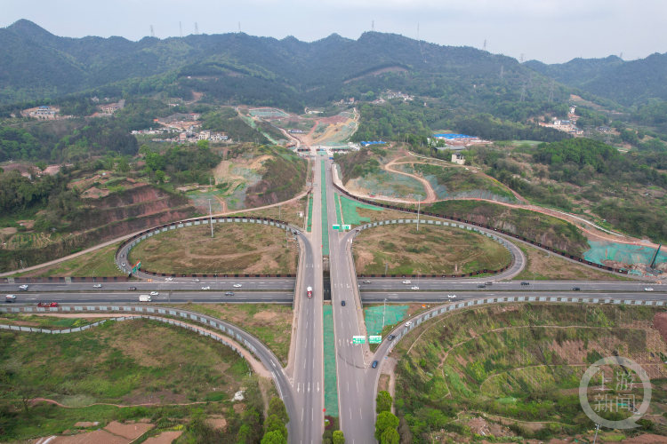 据重庆市住房城乡建委相关负责人介绍,鹿角隧道项目建成后,将极大