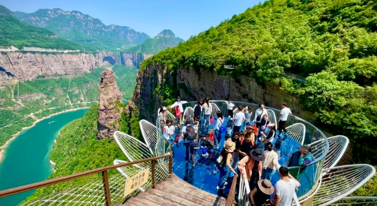 新乡市宝泉景区泌阳白云山景区免门票活动开始了!