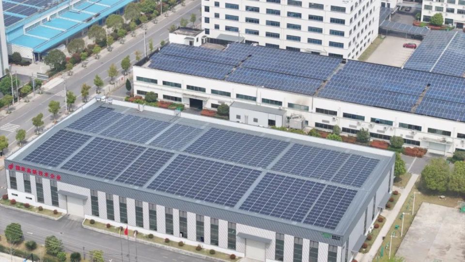 工业自动化龙头拥抱光伏发电,爱士惟让 "智造"更"绿色