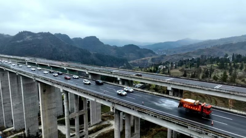 为配合部分地州交通管制,贵阳市仅s36玉盘高速全路段管制,s30