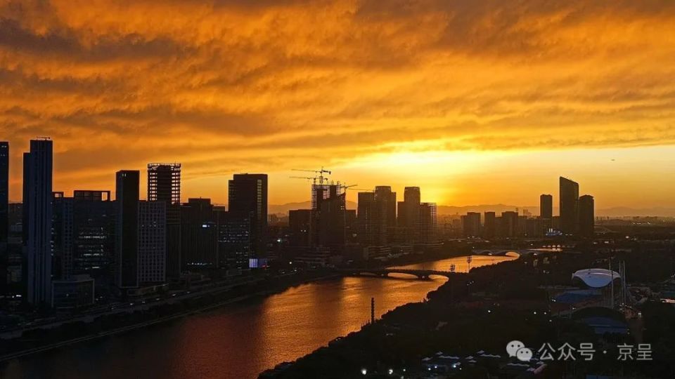 20张照片见证北京"史诗级"晚霞!【拍客有图】