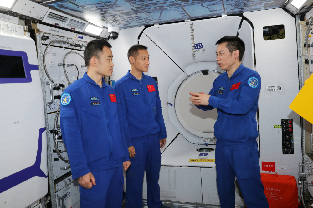 <a href=http://www.bjtvnews.com/photo/ target=_blank class=infotextkey>图片</a>