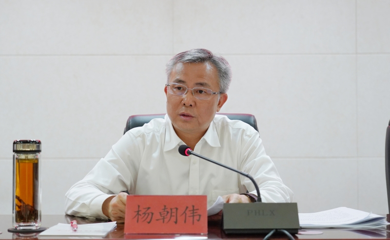 州委常委,县委书记杨朝伟出席会议并讲话,县委副书记,县长秦礼琦主持