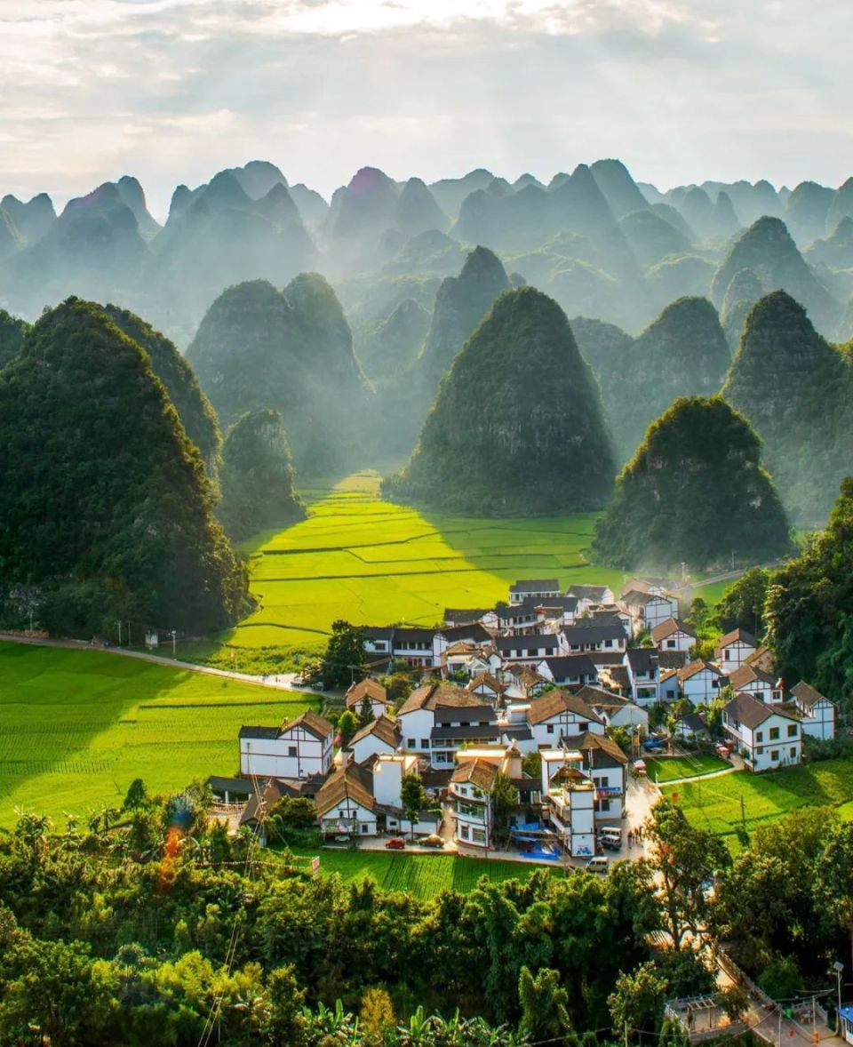 黔行,去万峰林 | 寻味黔西南,赴一场味蕾的约会
