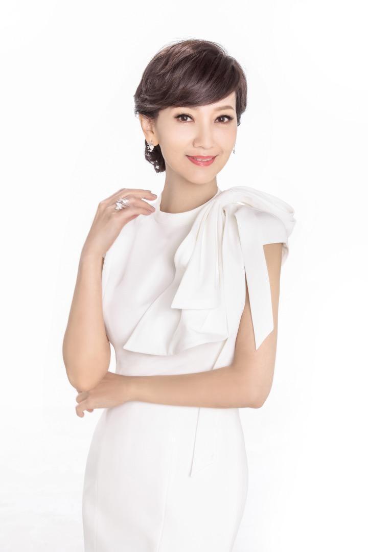 银发经济热!赵雅芝代言兴趣教育品牌,发出"同窗"邀请