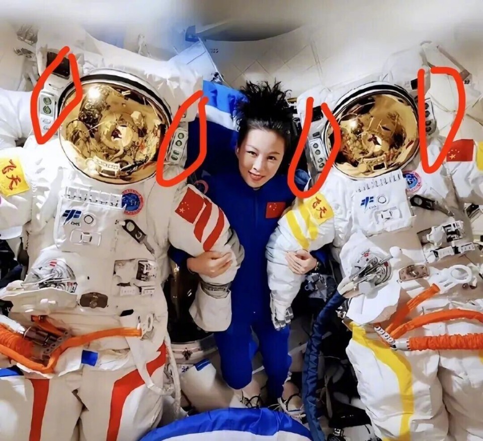 中国最贵的一套衣服：造价3000万人民币，却只能穿4年-腾讯新闻