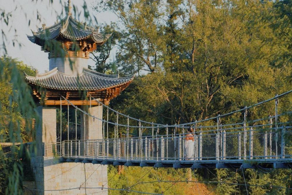 乐享云南丨美景·澜沧拉祜风情园_腾讯新闻