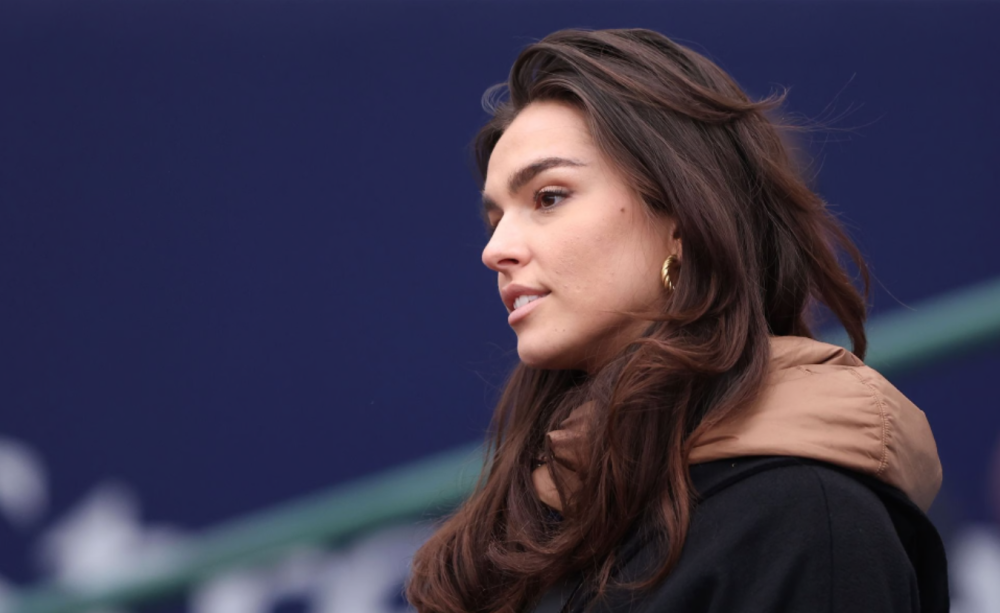 贝雷蒂尼被指责谈恋爱影响战绩几欲崩溃,支持者用蒂姆新女友反驳_腾讯