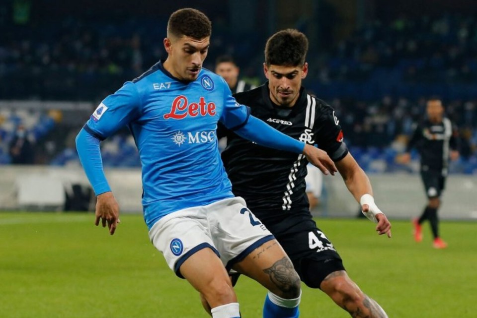 那不勒斯,与此同时国米也已经看上了这位现年30岁的意大利国脚右后卫