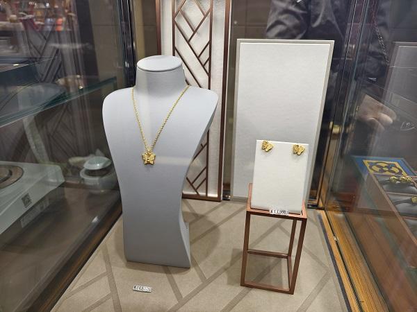 年轻人悄然兴起“淘金热”， “国潮风”金饰品最受青睐_腾讯新闻