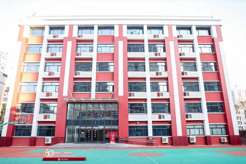 上海外国语大学附属大境初级中学喜迎建校60周年!