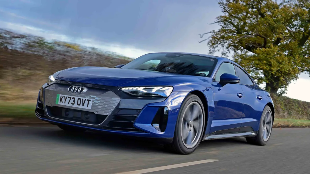 低矮修长运动,奥迪e-tron gt实车图发布_腾讯新闻