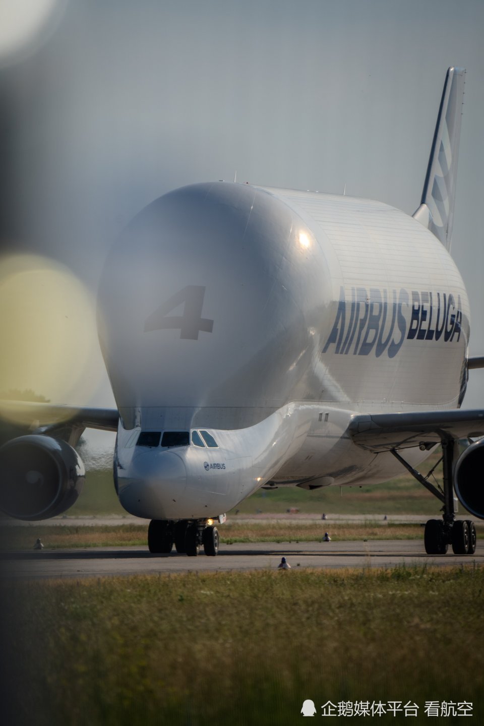 空客在2024年柏林航展上展出"大白鲸"运输机,高清大图一起来回顾吧.