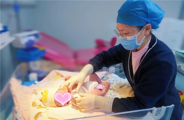 【国际助产士节】致敬第一个拥抱你的人