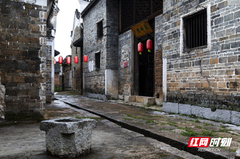 李气锋:为了雷公井村 花再多精力都值得