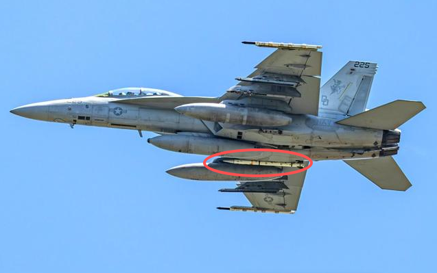 讲武谈兵|美新远程空空导弹初露真容,能缓解美军的焦虑吗?_