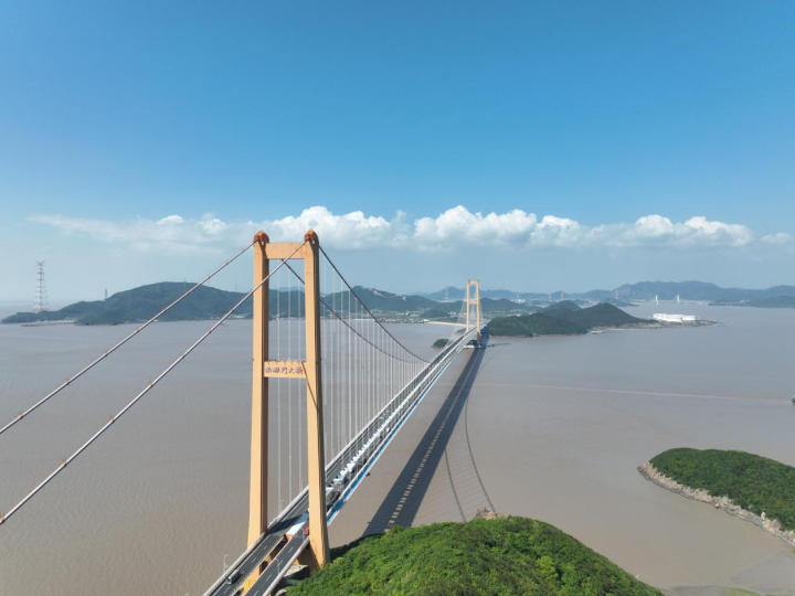"五一"小长假舟山跨海大桥预计日均流量最高达8.1万辆次_腾讯新闻