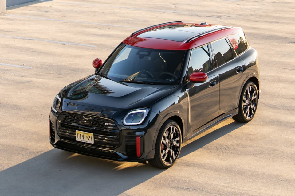 4秒破百 全新mini jcw countryman官图发布